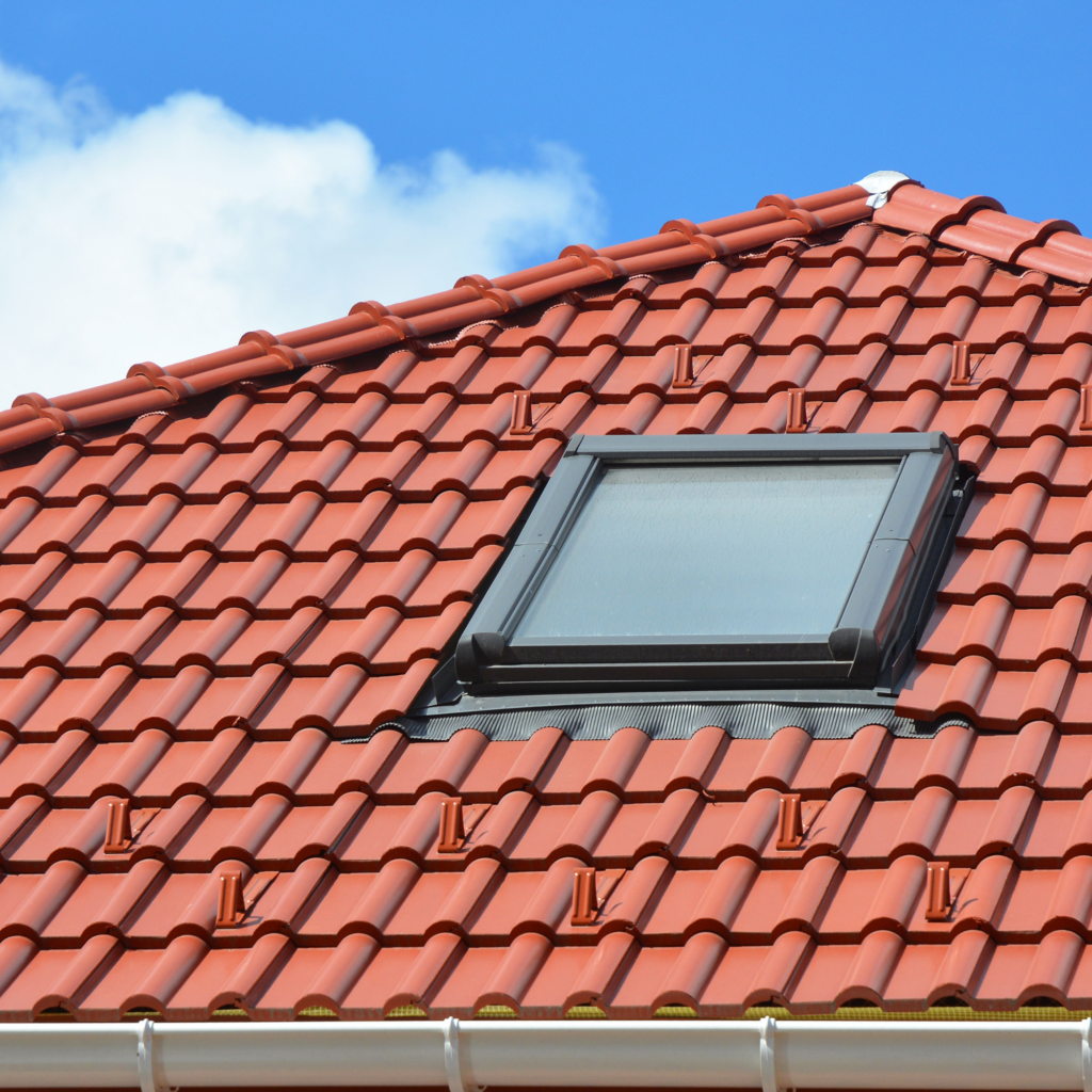 Couvreur velux fenêtre de toit – Couvreur Rocbaron JM
